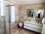 ÜÇ YATAK ODALI MOBİLYALI LÜKS SAHİLDEKİ DENİZ KENARI BUNGALOW