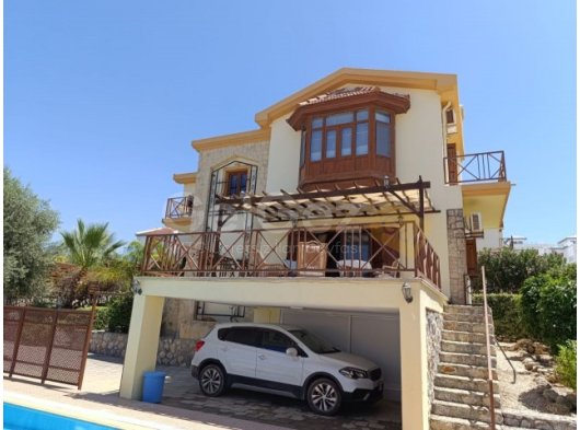 ÜÇ YATAK ODALI MOBİLYALI GOLF VİLLASI