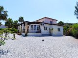 ÜÇ YATAK ODALI MOBİLYALI GOLF VİLLASI