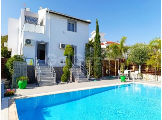 ÜÇ YATAK ODALI LÜKS GOLF VİLLASI