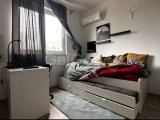 İskele'de denize yakın üç yatak odalı satılık daire