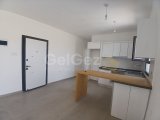 Satılık 1+1 Sezar sitesinde 65000£ KDV + trafo ödenmiştir