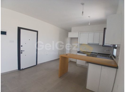 Satılık 1+1 Sezar sitesinde 65000£ KDV + trafo ödenmiştir