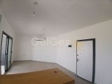 Satılık 1+1 Sezar sitesinde 65000£ KDV + trafo ödenmiştir
