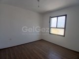 Satılık 1+1 Sezar sitesinde 65000£ KDV + trafo ödenmiştir