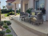 Satılık Villa-Long Beach, İskele