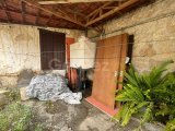 TEK KATLI İKİ YATAK ODALI GELENEKSEL KIBRIS EVİ