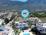 Satılık: Kuzey Kıbrıs, Girne'de, Zümrüt Kompleksinde 3+1 Bahçe Dairesi ????