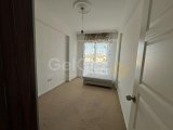 ALSANCAK ANAYOL ÜZERİNDE ÜÇ YATAK ODALI DAİRE