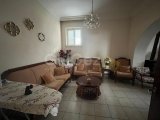 TEK KATLI İKİ YATAK ODALI GELENEKSEL KIBRIS EVİ