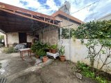 TEK KATLI İKİ YATAK ODALI GELENEKSEL KIBRIS EVİ