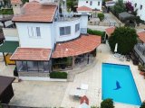DENİZE YAKIN DÖRT YATAK ODALI HAVUZLU VİLLA