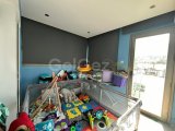 GİRNE MERKEZDE DAĞ VE DENİZ MANZARALI İKİ YATAK ODALI PENTHOUSE DAİRE