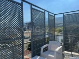 GİRNE MERKEZDE DAĞ VE DENİZ MANZARALI İKİ YATAK ODALI PENTHOUSE DAİRE