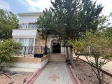 HAVUZLU BİR KOMPLEKS İÇİNDE ÜÇ YATAK ODALI EŞYALI VİLLA