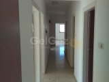 GİRNE MERKEZDE BAKIMLARI YENİ YAPILMIŞ 3+1 SATILIK DAİRE