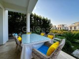 Kıbrıs Townhouses kompleksi içinde satılık villa! ????️