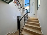 Kıbrıs Townhouses kompleksi içinde satılık villa! ????️
