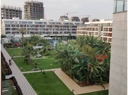 Courtyard Long Beach, Iselin'de Satılık Daire!