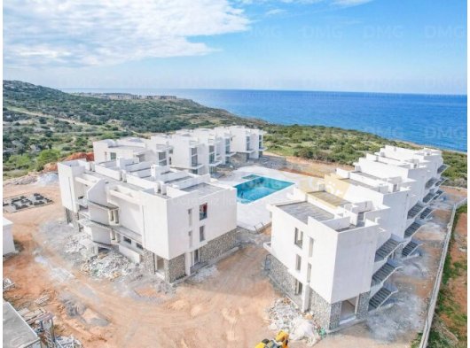 DENİZE YAKIN BAHÇE KATI DAİRE