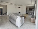 Girne Ozanköyde Kiralık 4+1 Havuzlu Villa / Sıfır Eşyalı / Sıfır Villa