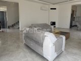Girne Ozanköyde Kiralık 4+1 Havuzlu Villa / Sıfır Eşyalı / Sıfır Villa