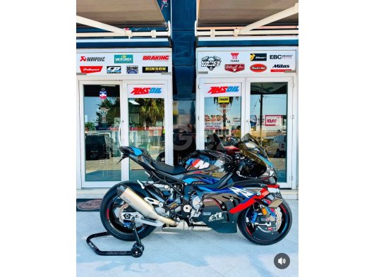2024 BMW M1000RR