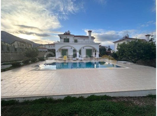 Girne Çatalköy, Günlük Kiralık 3+1 Villa 250 STG / +905338642003