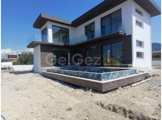 Girne /Çatalköy’de Ultra Lüks 5+1 Villa – Özel Havuzlu/+905338610484
