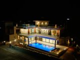 Girne / Edremit TÜRK KOÇANLI – ULTRA LÜKS ÖZEL TASARIM VİLLA/+905338610484