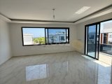 Girne Lapta, Oteller Bölgesinin üstünde Sıfır Satılık 2+1 ve 3+1 Daire 130.000 STG Başlayan Fiyatlar ile / +90533 881 09 02