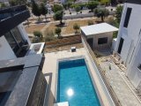 Girne/Ozanköy’de Dağ ve Deniz Manzaralı Sıfır 4+1 Lüks Villa / +905338610484