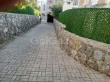 ÇOK ACIL!!!! UYGUN FIYAT SATILIK ÖZEL HAVUZLU VİLLA 3+1 LAPTA / 230 000 STG /+905391147350
