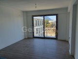 GİRNE ALSANCAK MERKEZDE ATAKARA MARKET ARKASI SATILIK DAİRE 1+1/ 80000 STG/+90 539 11 73 50