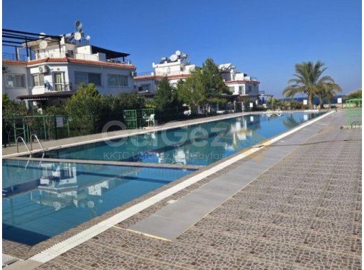 GİRNE LAPTA SATILIK HAVUZLU DAİRE 3+1 DENİZE 50M/130000 STG/+90 539 114 73 50