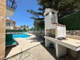 ÇOK ACIL!!!! UYGUN FIYAT SATILIK ÖZEL HAVUZLU VİLLA 3+1 LAPTA / 230 000 STG /+905391147350