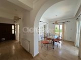 ÇOK ACIL!!!! UYGUN FIYAT SATILIK ÖZEL HAVUZLU VİLLA 3+1 LAPTA / 230 000 STG /+905391147350