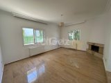 ÇOK ACIL!!!! UYGUN FIYAT SATILIK ÖZEL HAVUZLU VİLLA 3+1 LAPTA / 230 000 STG /+905391147350