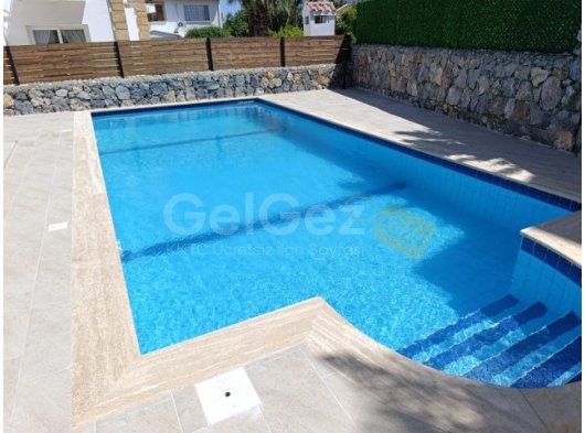 ÇOK ACIL!!!! UYGUN FIYAT SATILIK ÖZEL HAVUZLU VİLLA 3+1 LAPTA / 230 000 STG /+905391147350