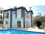 ÇOK ACIL!!!! UYGUN FIYAT SATILIK ÖZEL HAVUZLU VİLLA 3+1 LAPTA / 230 000 STG /+905391147350