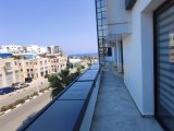 Girne'de Merkez Lord Palace Yanında Kiralık Ofis 1.050 STG / +905338202343