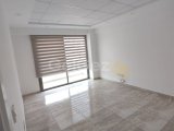 Girne'de Merkez Lord Palace Yanında Kiralık Ofis 1.050 STG / +905338202343