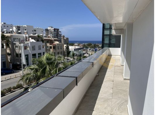 Girne'de Merkez Lord Palace Yanında Kiralık Ofis 1.050 STG / +905338202343