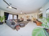 Kıbrıs Girne Esentepe'de Satılık Tam Deniz Manzaralı 4+1 Havuzlu Villa