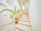 Kıbrıs Girne Esentepe'de Satılık Tam Deniz Manzaralı 4+1 Havuzlu Villa