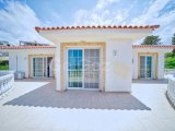 Kıbrıs Girne Esentepe'de Satılık Tam Deniz Manzaralı 4+1 Havuzlu Villa