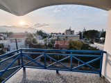 Girne Merit Parkı ve Plajına yürüme mesafesinde, Dağ ve Deniz Manzaralı 2+1 Daire