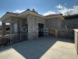 Girne Esentepe, Muhteşem Denize Sıfır Satılık Villa 1.999.000 STG / +905338202346