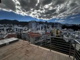 Girne Merkez, Yeni Belediye Binasının Arkasında Satılık 2+1 Penthouse 145.000 STG / +905338202346