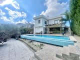 Girne Yeşiltepe, Satılık Özel Yüzme Havuzlu 3+1 Villa 369.000 STG || +905338202346